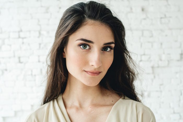 These Are the Photos Your Dating Profile Absolutely Must Have, According to Matchmakers
