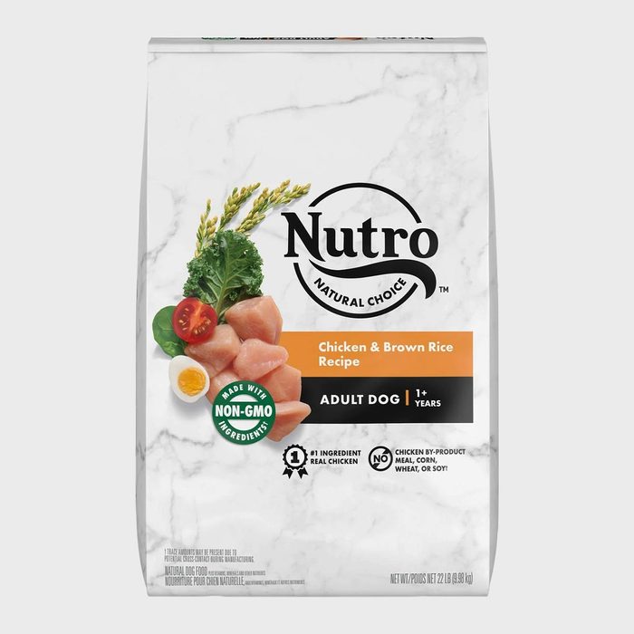 Dog food bag displays ingredients with text 