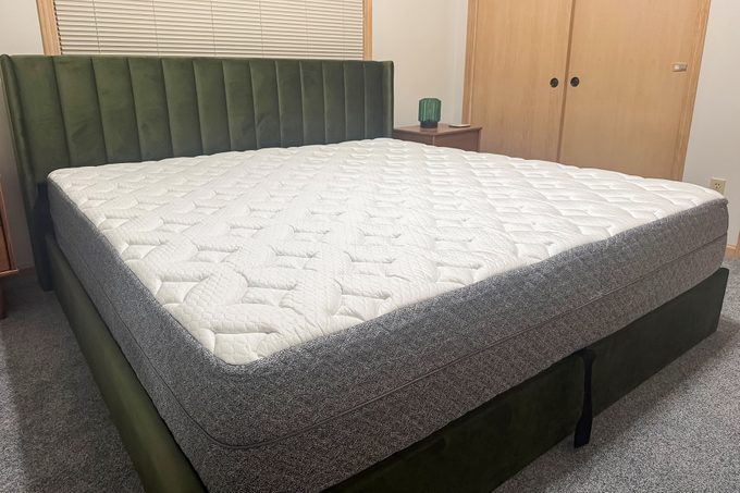 I Tested the GhostBed Luxe Cooling Mattress, and It Truly Is a Cool-to-the-Touch Option