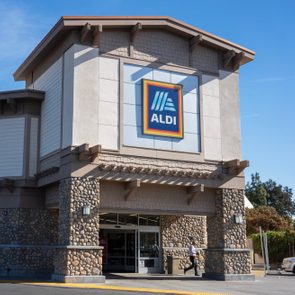 Aldi grocery store exterior