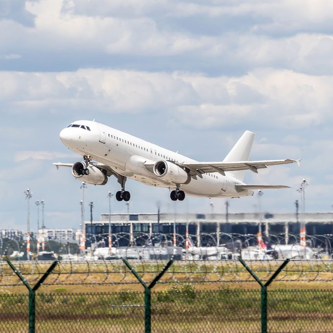What Is the “Barking Dog Sound” on a Plane Before Takeoff?