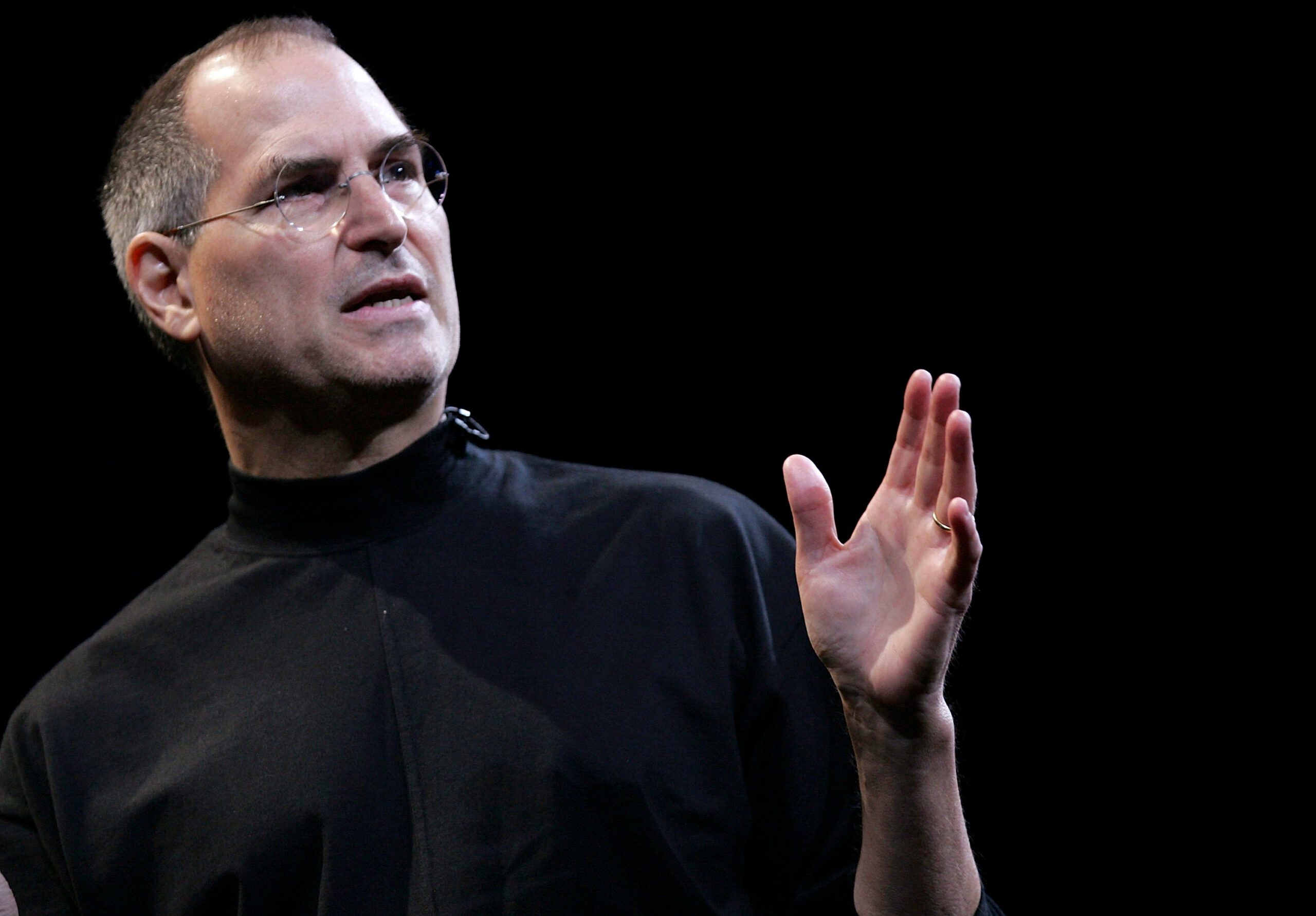 Steve Jobs Launches Annual MacWorld Expo