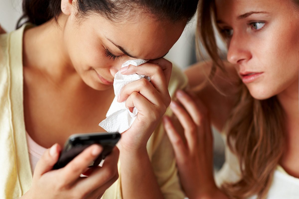 12 Things You Should Never Do Over Text Message Gettyimages 121353307