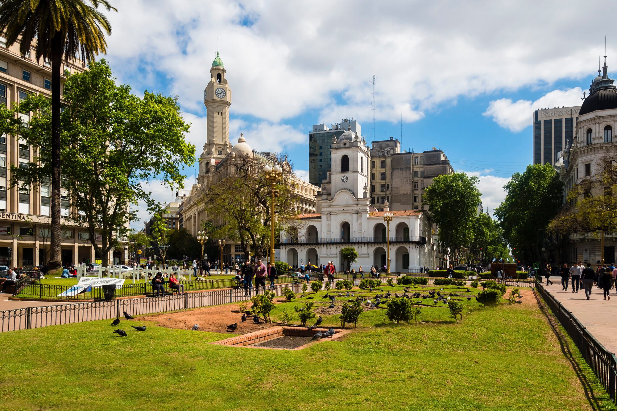 Argentina, Buenos Aires, Plaza de Mayo with Cabildo de Buenos Aires, Museo Nacional del Cabildo y la Revolucinn de Mayo